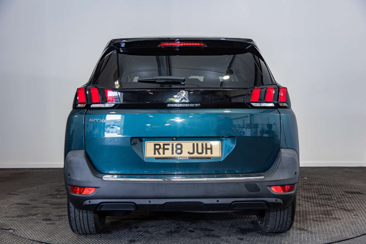PEUGEOT 5008 2018 (18) 1.6 BLUEHDI ALLURE SUV 5DR DIESEL MANUAL EURO 6 (S/S) (120 PS) - 2018 - £12,000