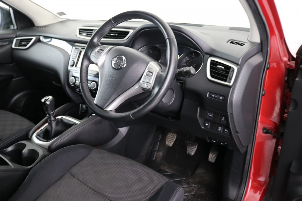 NISSAN QASHQAI 1.5 DCI N-TEC 5D 108 BHP - 2015 - £10,890