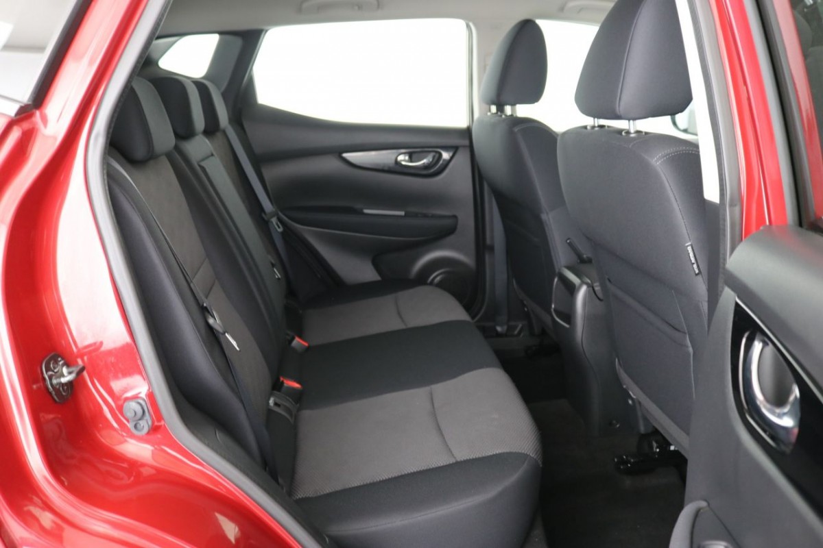 NISSAN QASHQAI 1.5 DCI N-TEC 5D 108 BHP - 2015 - £10,890