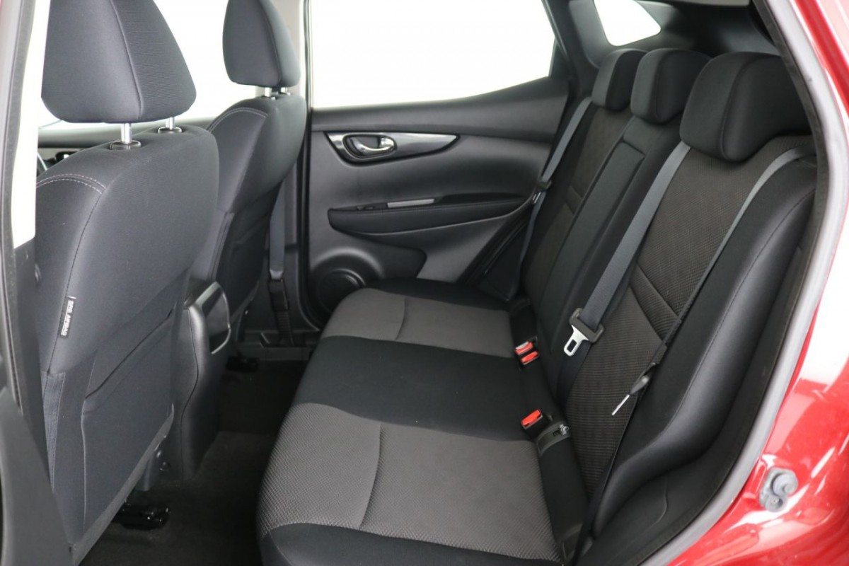 NISSAN QASHQAI 1.5 DCI N-TEC 5D 108 BHP - 2015 - £10,890