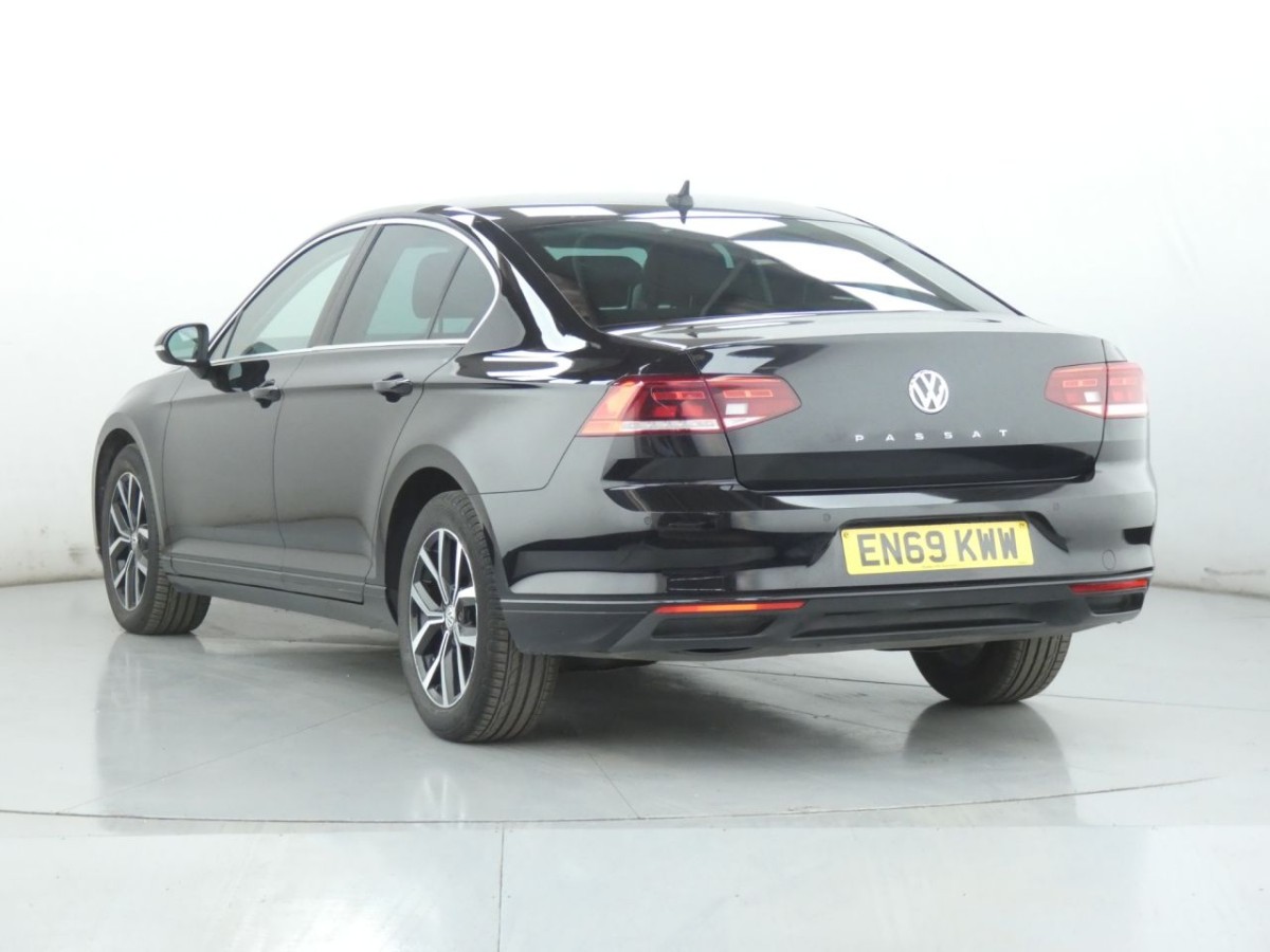 VOLKSWAGEN PASSAT 2.0 SEL TDI DSG 4D 148 BHP - 2020 - £12,700