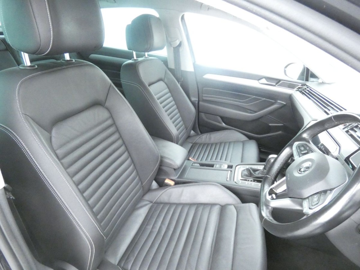 VOLKSWAGEN PASSAT 2.0 SEL TDI DSG 4D 148 BHP - 2020 - £12,700
