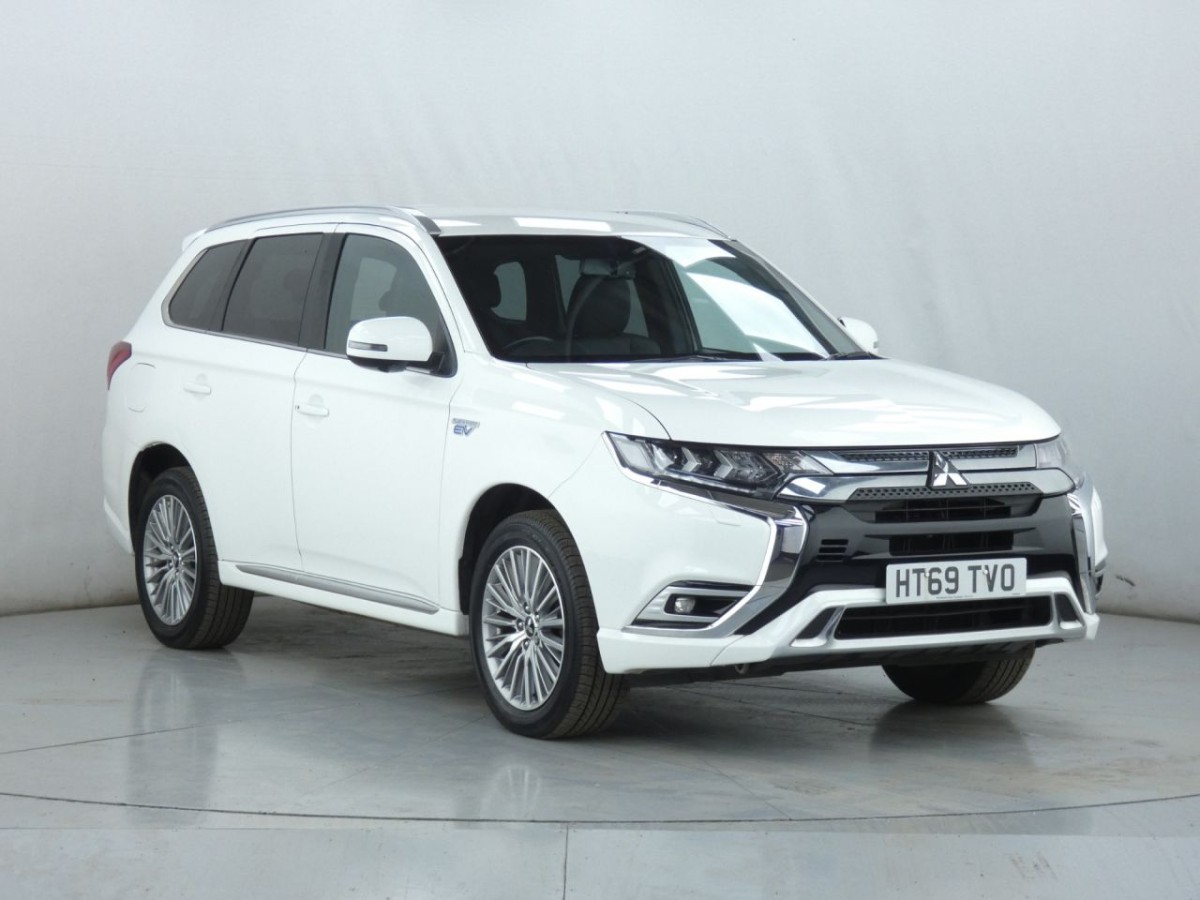 MITSUBISHI OUTLANDER 2.4 PHEV EXCEED 5D 222 BHP - 2020 - £15,700
