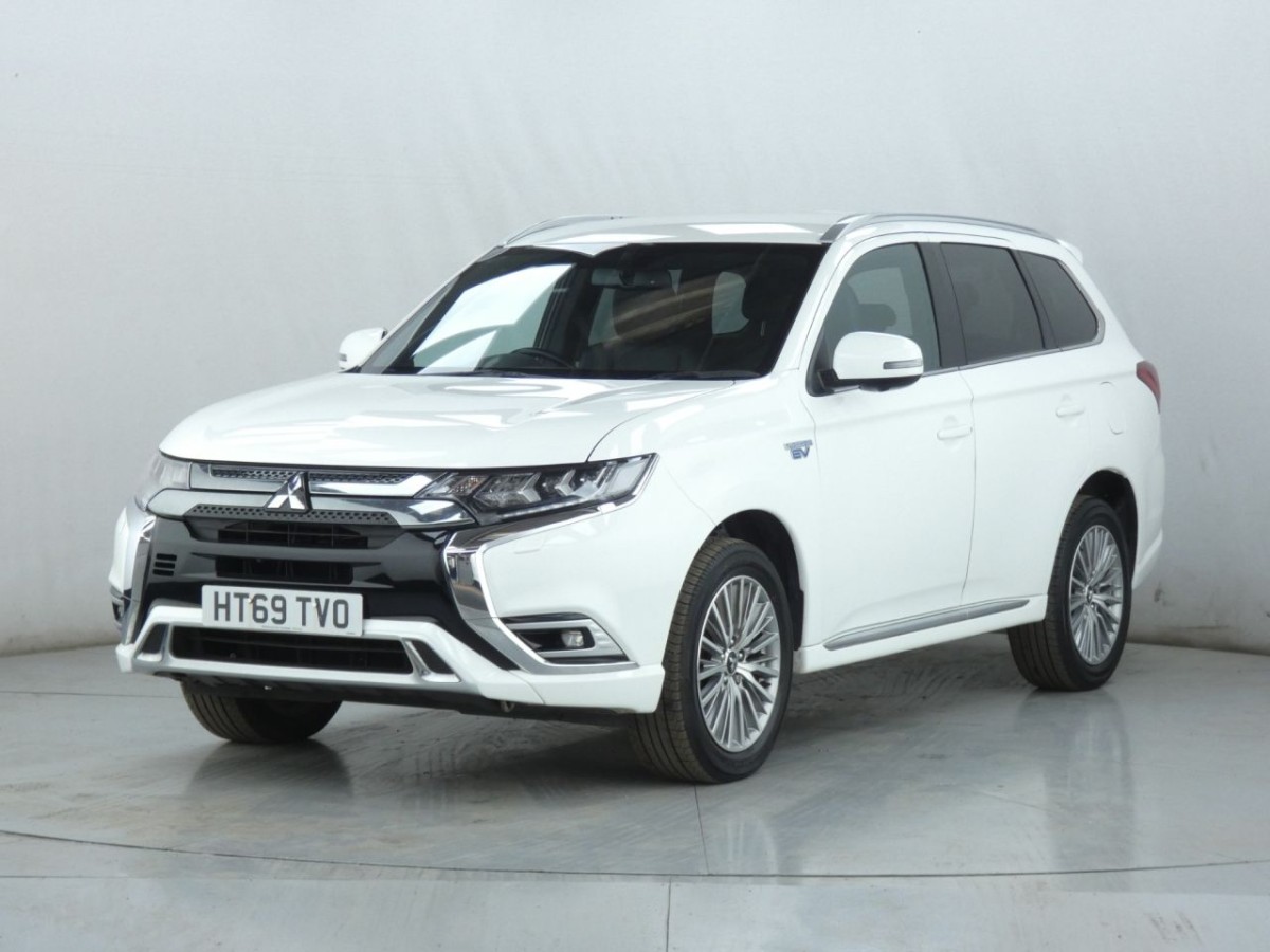 MITSUBISHI OUTLANDER 2.4 PHEV EXCEED 5D 222 BHP - 2020 - £15,700