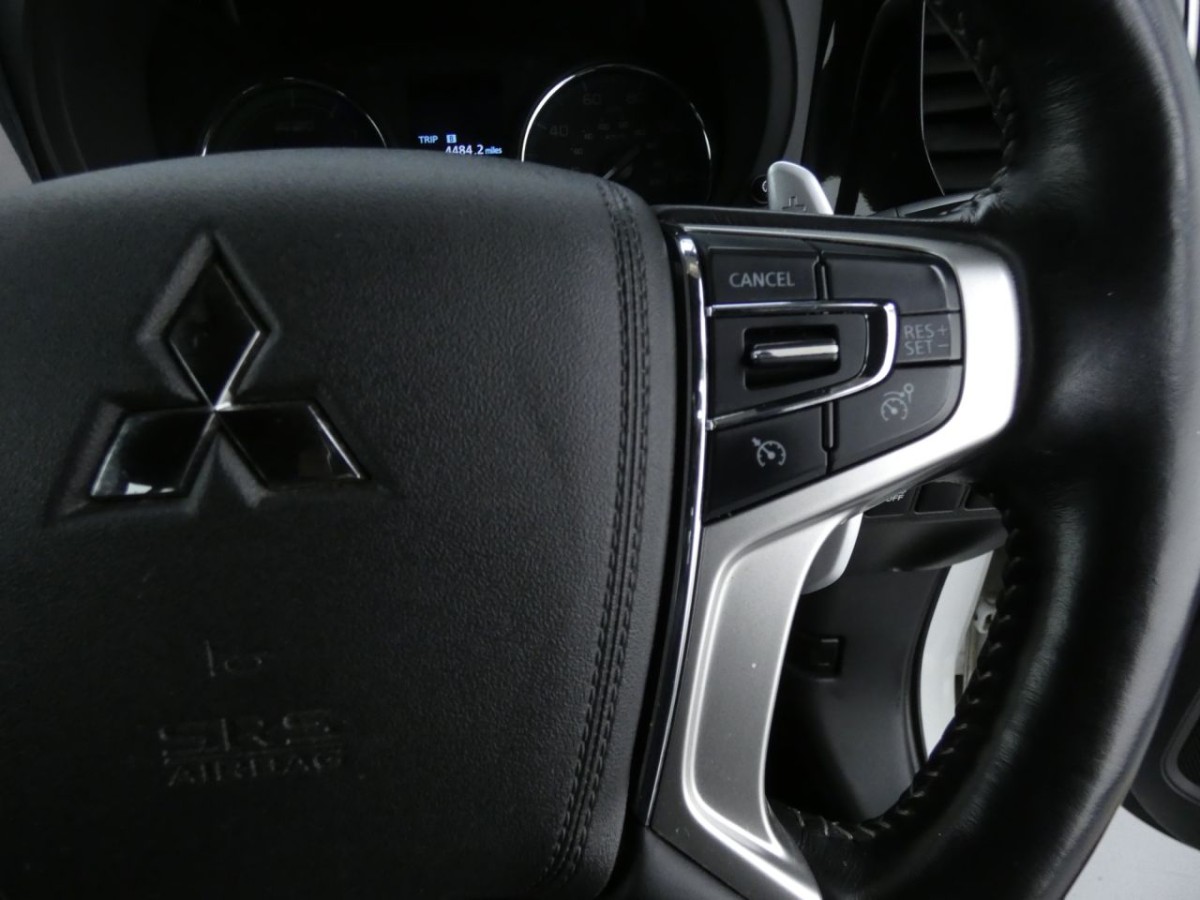 MITSUBISHI OUTLANDER 2.4 PHEV EXCEED 5D 222 BHP - 2020 - £15,700