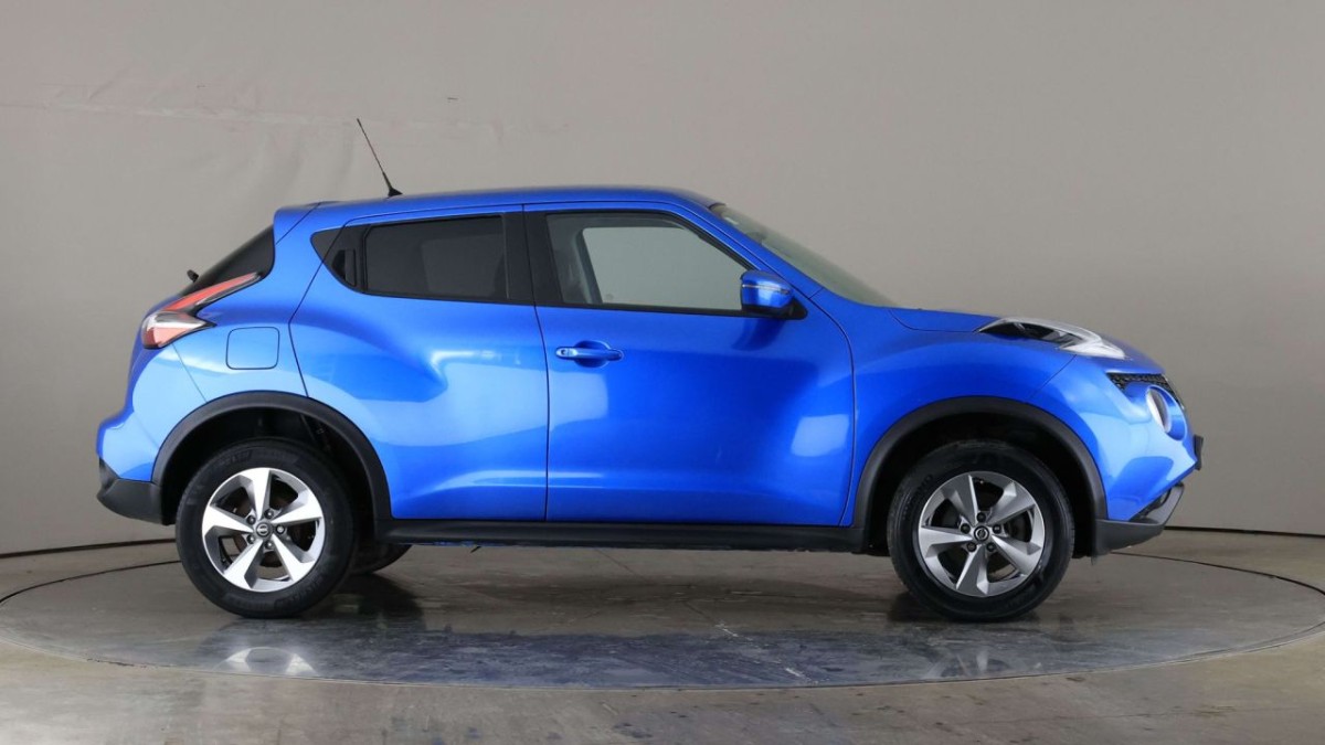 NISSAN JUKE 1.6 ACENTA XTRONIC 5D 112 BHP - 2019 - £10,790
