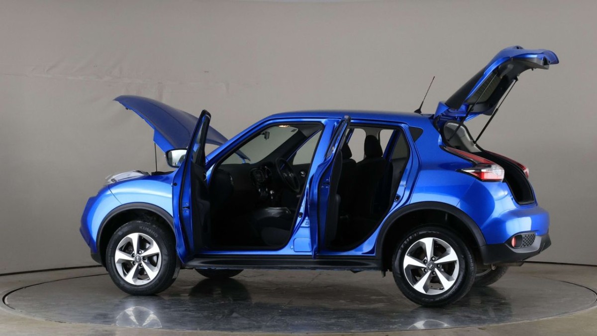 NISSAN JUKE 1.6 ACENTA XTRONIC 5D 112 BHP - 2019 - £10,790