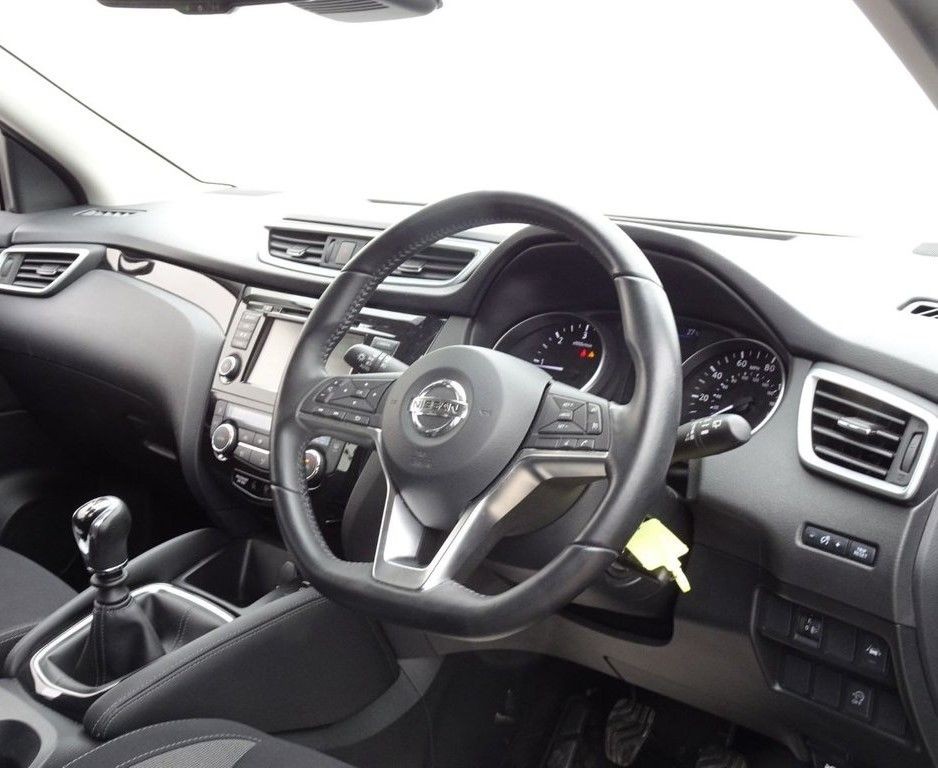 NISSAN QASHQAI 1.5 DCI ACENTA PREMIUM 5D 114 BHP - 2019 - £12,990