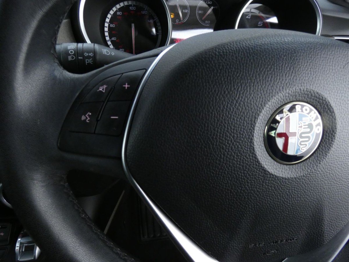 ALFA ROMEO GIULIETTA 1.6 JTDM-2 BUSINESS EDITION 5D 120 BHP - 2016 - £9,990