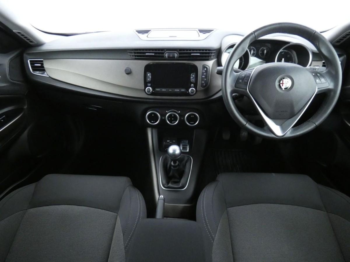 ALFA ROMEO GIULIETTA 1.6 JTDM-2 BUSINESS EDITION 5D 120 BHP - 2016 - £9,990