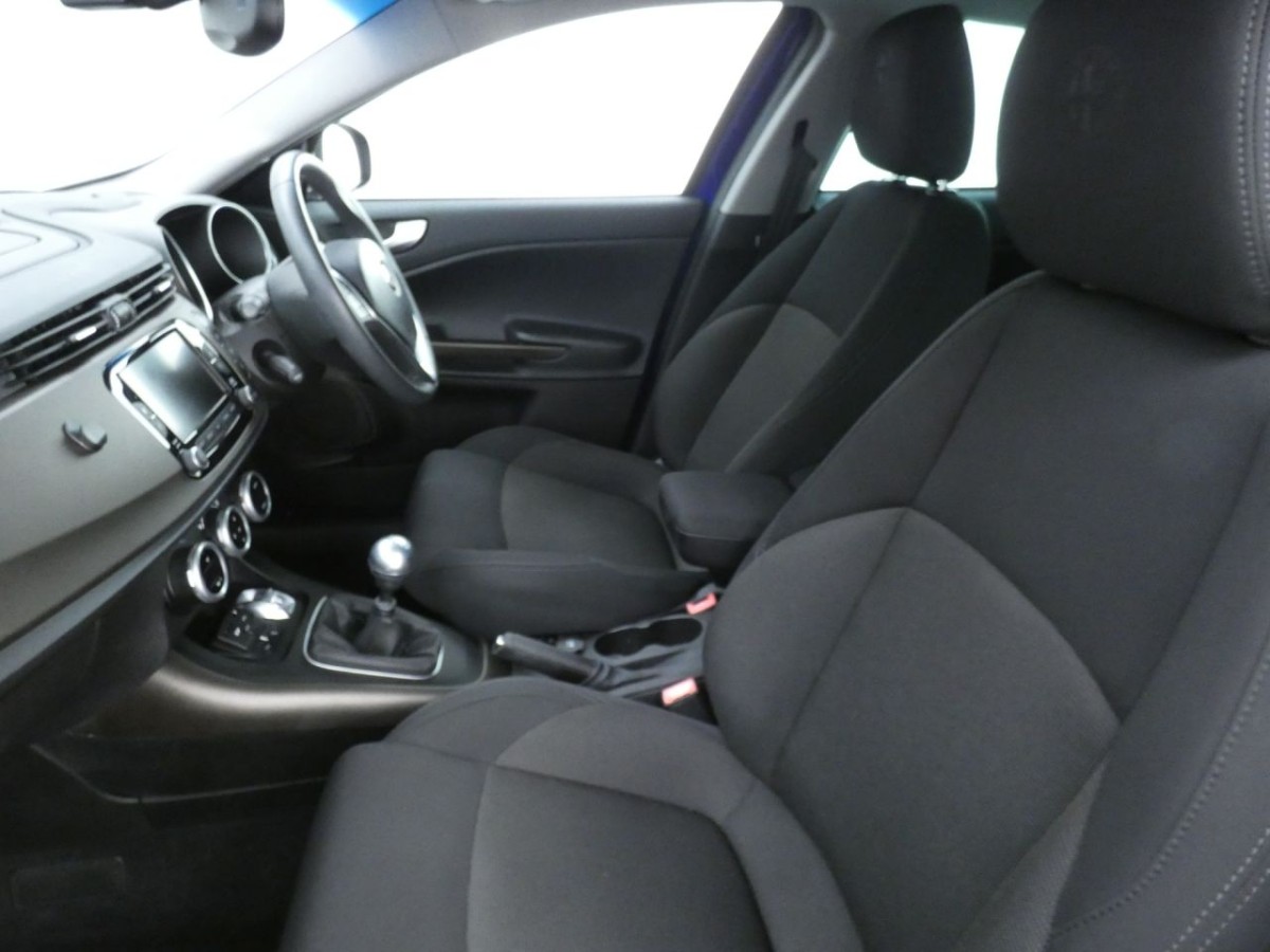 ALFA ROMEO GIULIETTA 1.6 JTDM-2 BUSINESS EDITION 5D 120 BHP - 2016 - £9,990