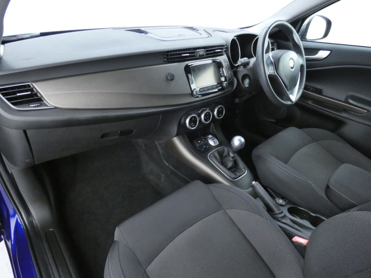 ALFA ROMEO GIULIETTA 1.6 JTDM-2 BUSINESS EDITION 5D 120 BHP - 2016 - £9,990
