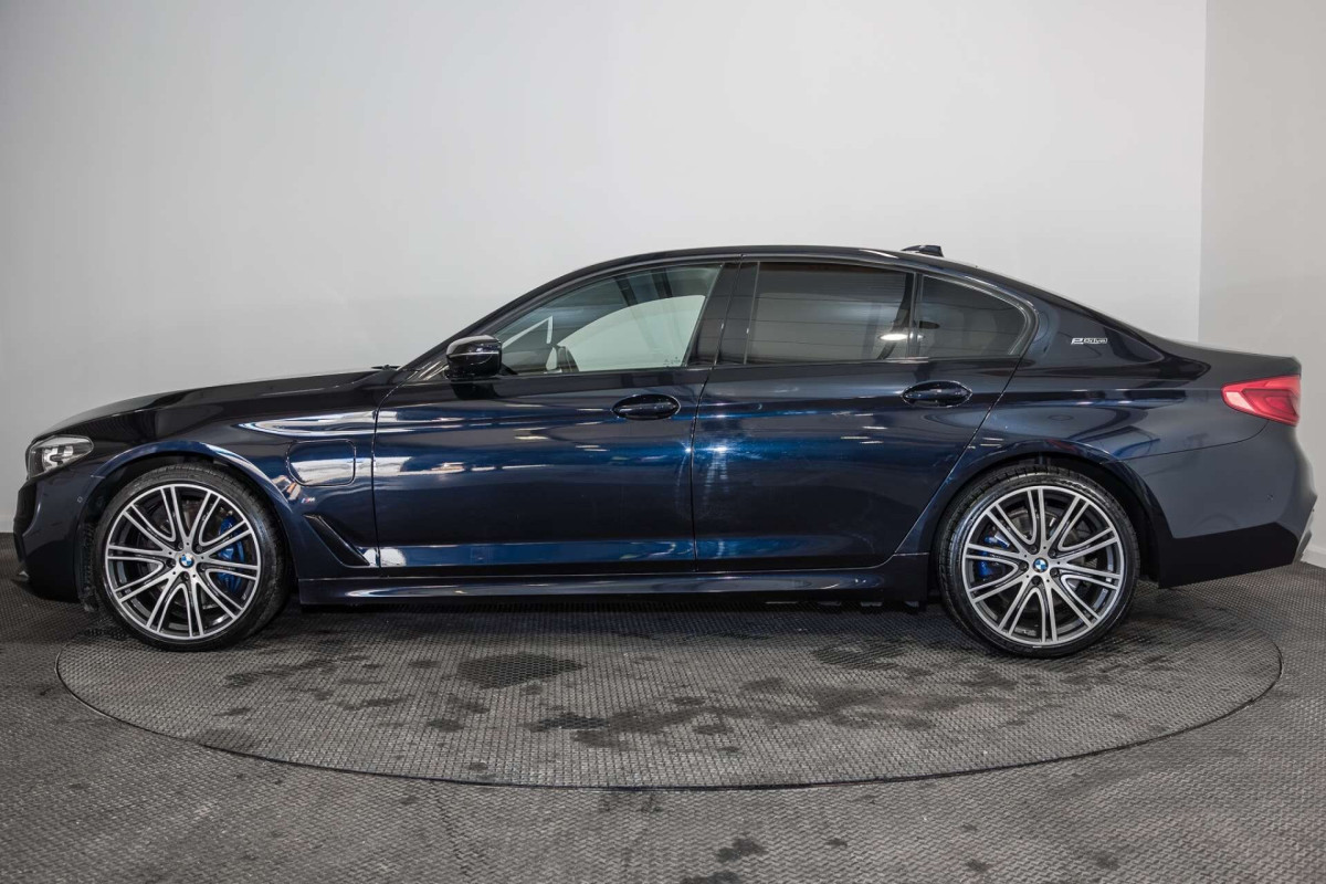 BMW 5 SERIES 2018 (68) 2.0 530E 9.2KWH M SPORT SALOON 4DR PETROL PLUG-IN HYBRID AUTO EURO 6 (S/S) - 2018 - £14,600