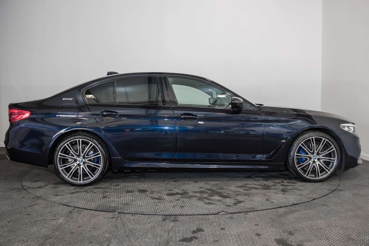 BMW 5 SERIES 2018 (68) 2.0 530E 9.2KWH M SPORT SALOON 4DR PETROL PLUG-IN HYBRID AUTO EURO 6 (S/S) - 2018 - £14,600