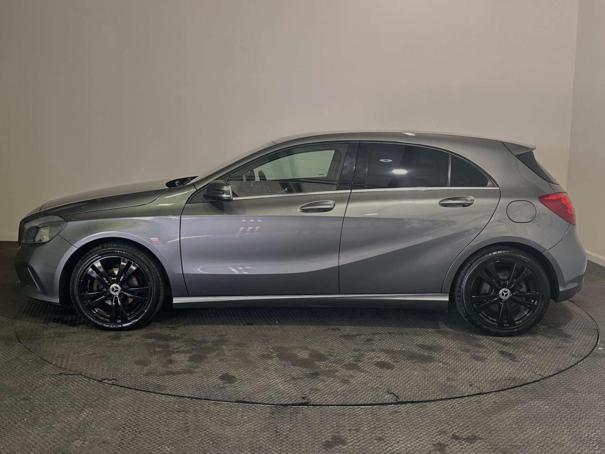 MERCEDES-BENZ A CLASS 2017 (67) 1.5 A180D SPORT HATCHBACK 5DR DIESEL 7G-DCT EURO 6 (S/S) (109 PS) - 2017 - £10,600