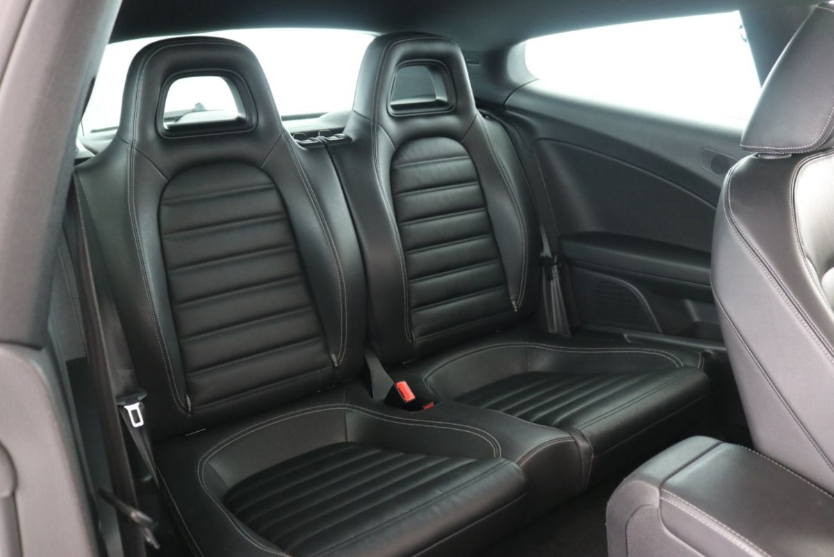 VOLKSWAGEN SCIROCCO 2.0 R LINE TDI BLUEMOTION TECHNOLOGY 2D 182 BHP - 2017 - £12,990