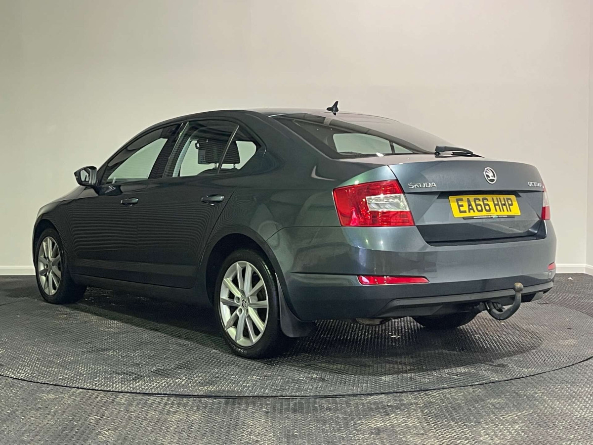 SKODA OCTAVIA 2016 (66) 1.4 TSI SE L HATCHBACK 5DR PETROL DSG EURO 6 (S/S) (150 PS) - 2016 - £7,900