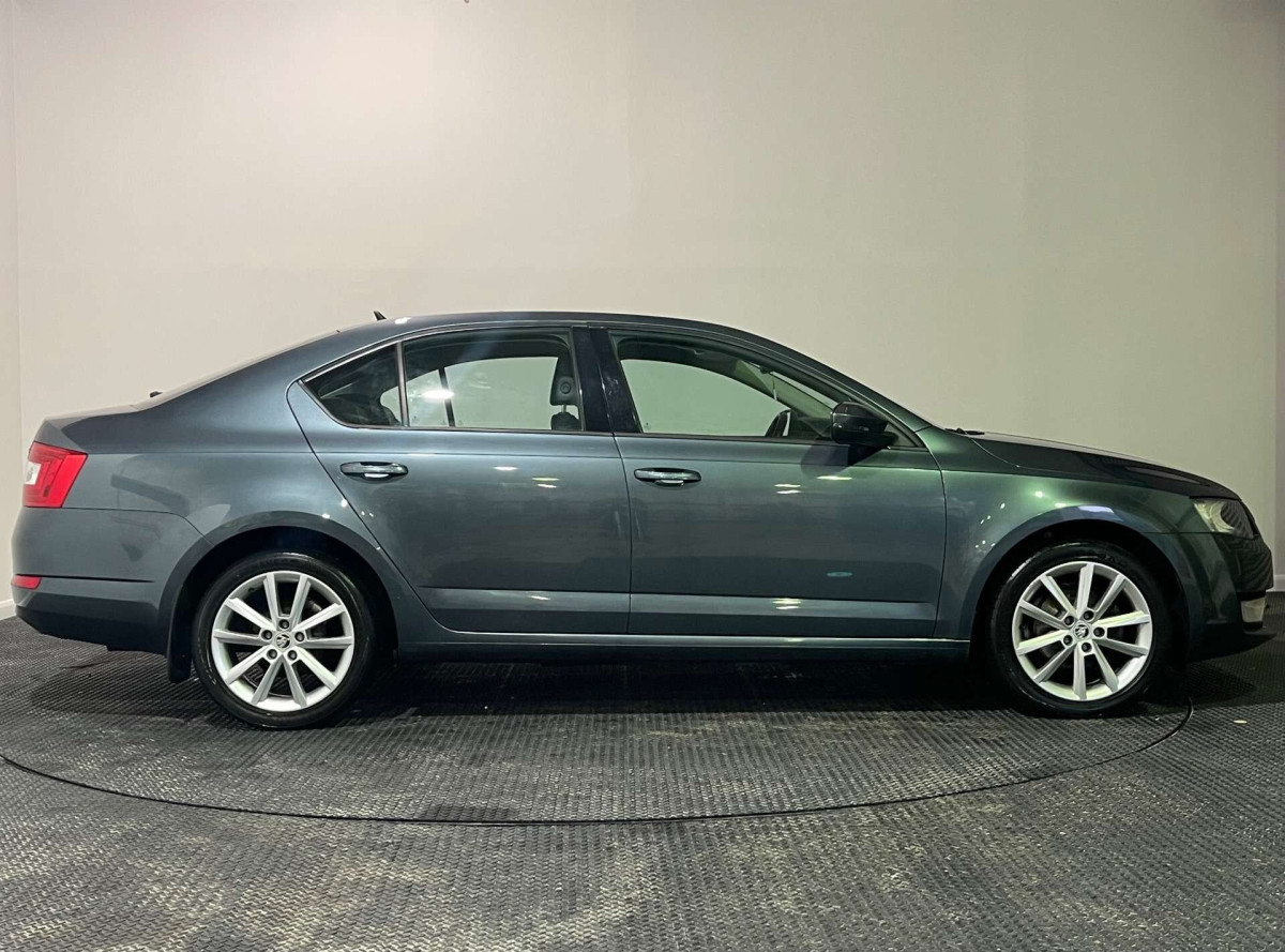 SKODA OCTAVIA 2016 (66) 1.4 TSI SE L HATCHBACK 5DR PETROL DSG EURO 6 (S/S) (150 PS) - 2016 - £7,900