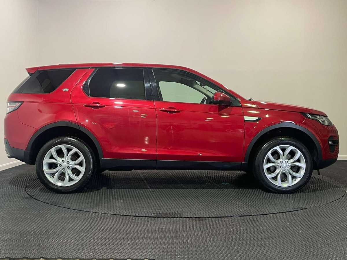 LAND ROVER DISCOVERY SPORT 2018 (68) 2.0 TD4 HSE SUV 5DR DIESEL AUTO 4WD EURO 6 (S/S) (180 PS) - 2018 - £14,000