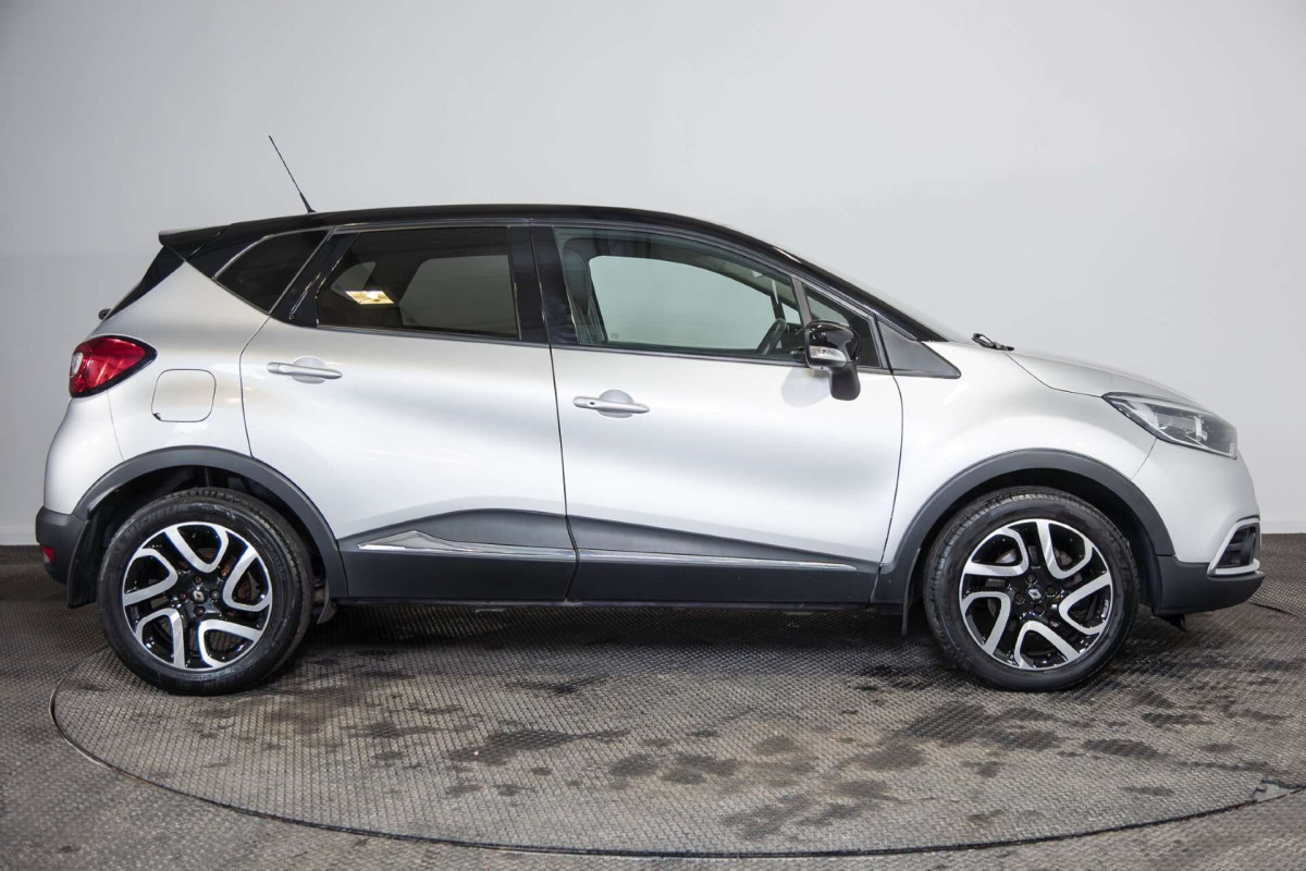 RENAULT CAPTUR 2015 (65) 1.5 DCI ENERGY SIGNATURE NAV SUV 5DR DIESEL MANUAL EURO 6 (S/S) (90 PS) - 2015 - £7,900