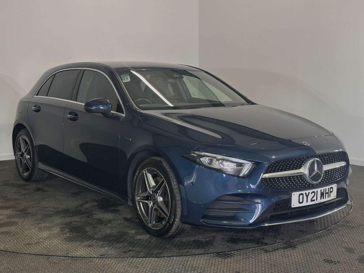 MERCEDES-BENZ A CLASS 2021 (21) 1.3 A250E 15.6KWH AMG LINE (EXECUTIVE) HATCHBACK 5DR PETROL PLUG-IN HYBRID - 2021 - £15,800