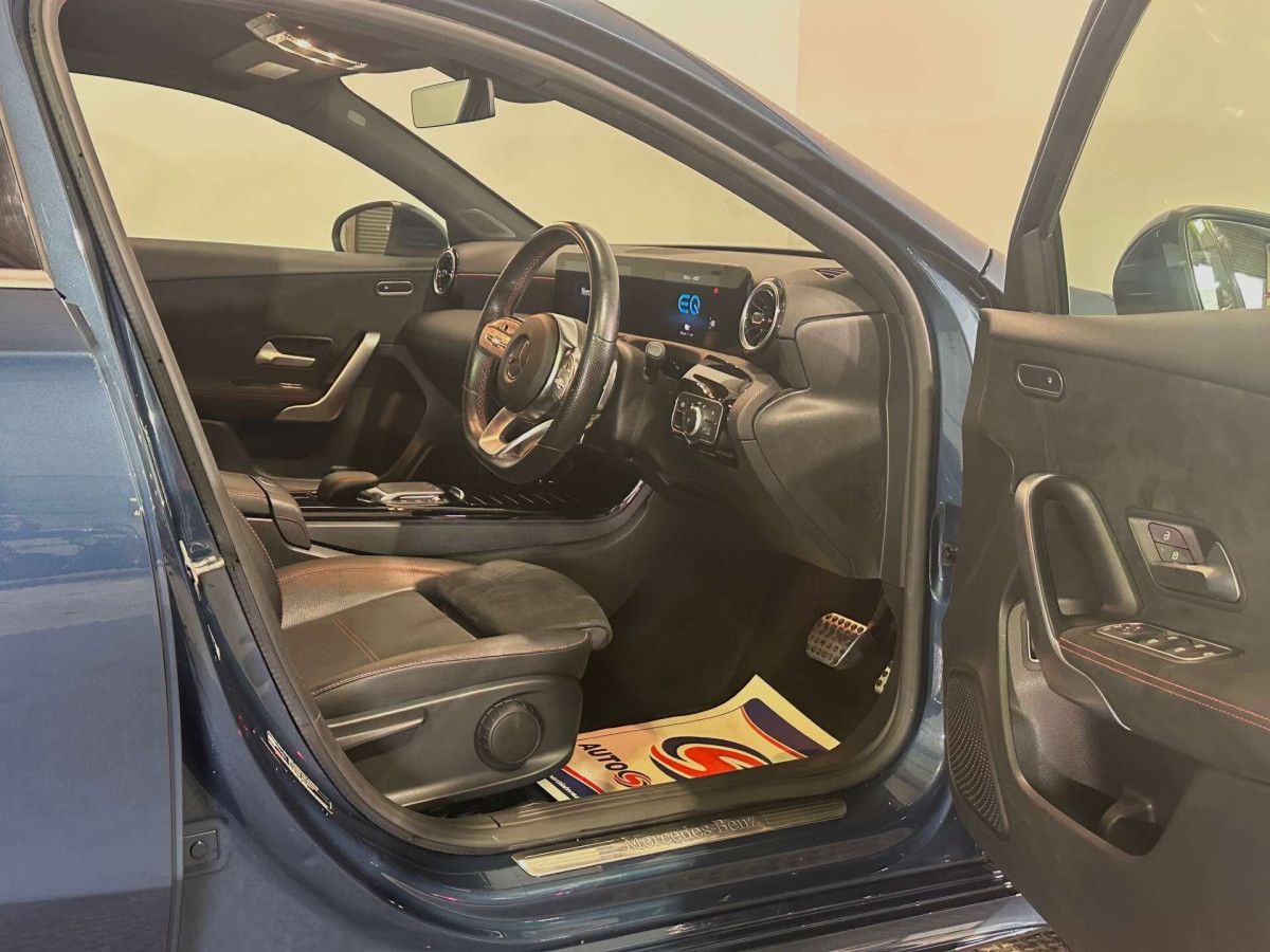 MERCEDES-BENZ A CLASS 2021 (21) 1.3 A250E 15.6KWH AMG LINE (EXECUTIVE) HATCHBACK 5DR PETROL PLUG-IN HYBRID - 2021 - £15,800
