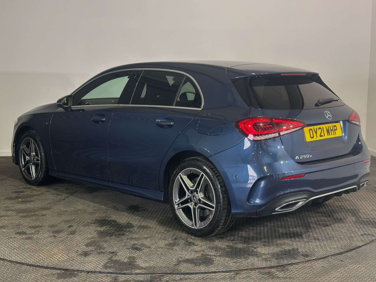 MERCEDES-BENZ A CLASS 2021 (21) 1.3 A250E 15.6KWH AMG LINE (EXECUTIVE) HATCHBACK 5DR PETROL PLUG-IN HYBRID - 2021 - £15,800