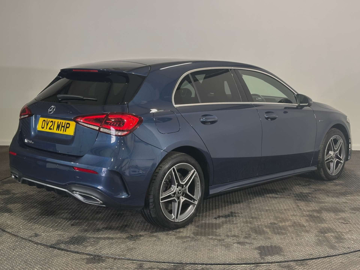 MERCEDES-BENZ A CLASS 2021 (21) 1.3 A250E 15.6KWH AMG LINE (EXECUTIVE) HATCHBACK 5DR PETROL PLUG-IN HYBRID - 2021 - £15,800