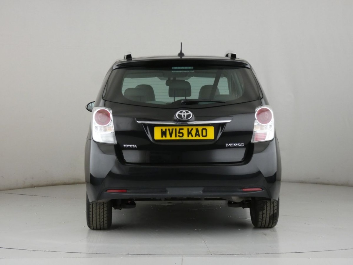 TOYOTA VERSO 1.6 D-4D EXCEL 5D 110 BHP - 2015 - £10,400