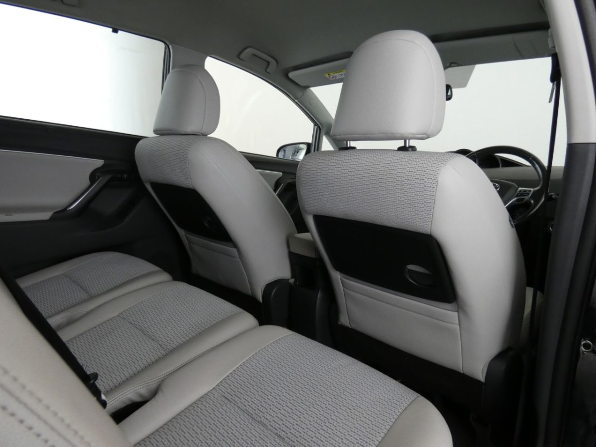 TOYOTA VERSO 1.6 D-4D EXCEL 5D 110 BHP - 2015 - £10,400