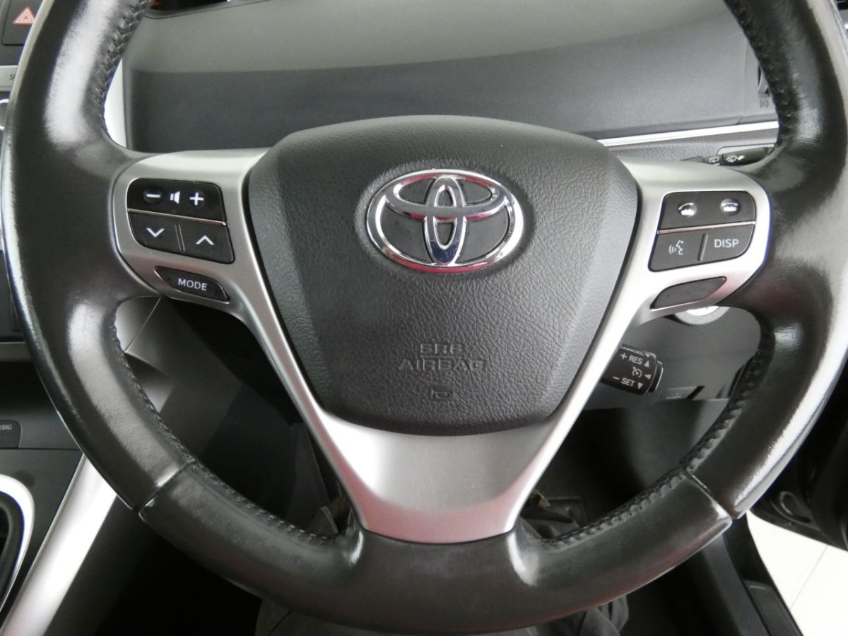TOYOTA VERSO 1.6 D-4D EXCEL 5D 110 BHP - 2015 - £10,400