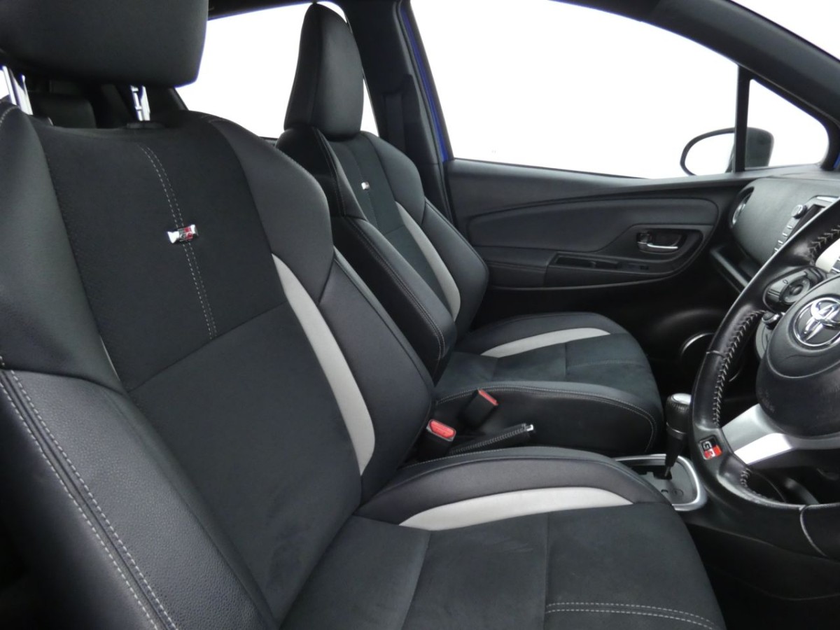 TOYOTA YARIS 1.5 VVT-I GR-SPORT 5D 100 BHP - 2020 - £12,700
