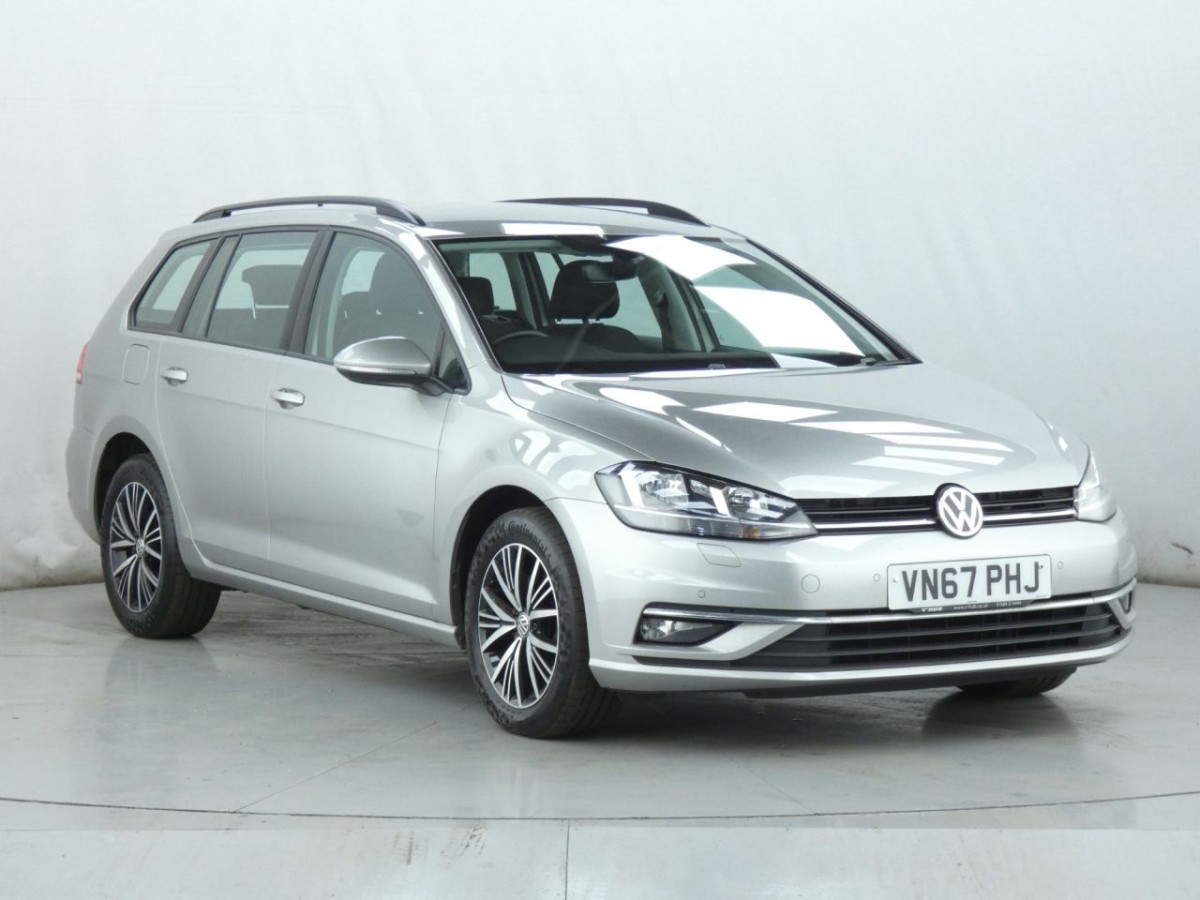 VOLKSWAGEN GOLF 1.6 SE NAVIGATION TDI BLUEMOTION TECHNOLOGY 5D 114 BHP ESTATE - 2017 - £6,400