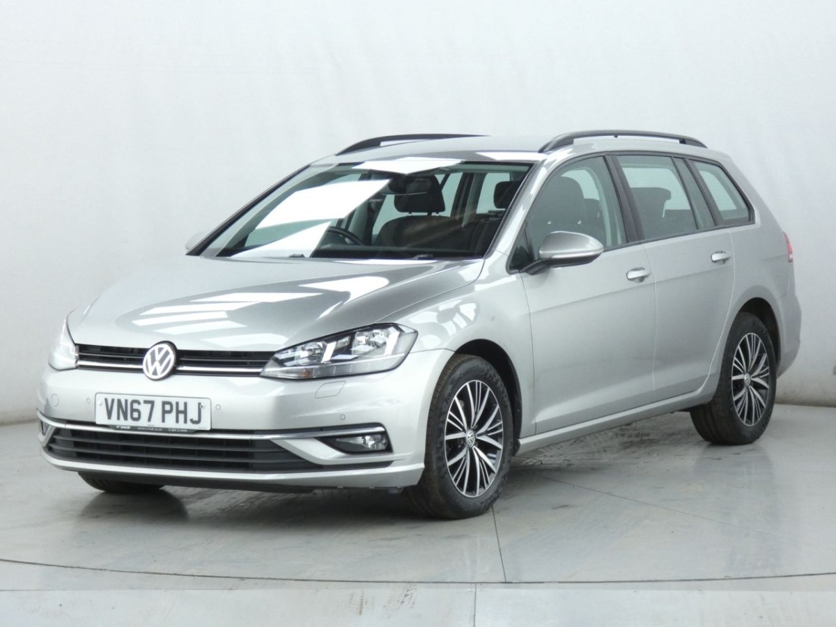VOLKSWAGEN GOLF 1.6 SE NAVIGATION TDI BLUEMOTION TECHNOLOGY 5D 114 BHP ESTATE - 2017 - £6,400