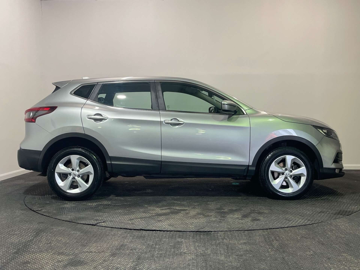 NISSAN QASHQAI 2019 (69) 1.3 DIG-T ACENTA PREMIUM SUV 5DR PETROL MANUAL EURO 6 (S/S) (140 PS) - 2019 - £9,200