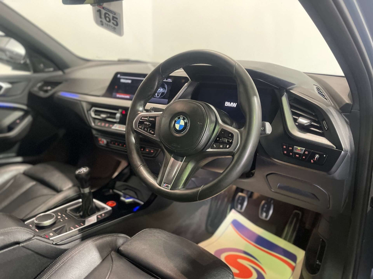 BMW 1 SERIES 2019 (69) 1.5 118I M SPORT HATCHBACK 5DR PETROL MANUAL EURO 6 (S/S) (140 PS) - 2019 - £13,500