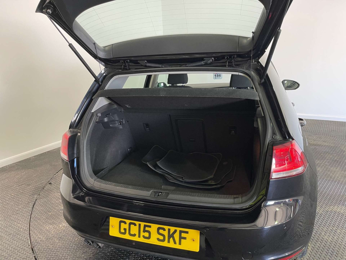 VOLKSWAGEN GOLF 2015 (15) 1.4 TSI BLUEMOTION TECH MATCH HATCHBACK 5DR PETROL MANUAL EURO 6 (S/S) (125 - 2015 - £9,000