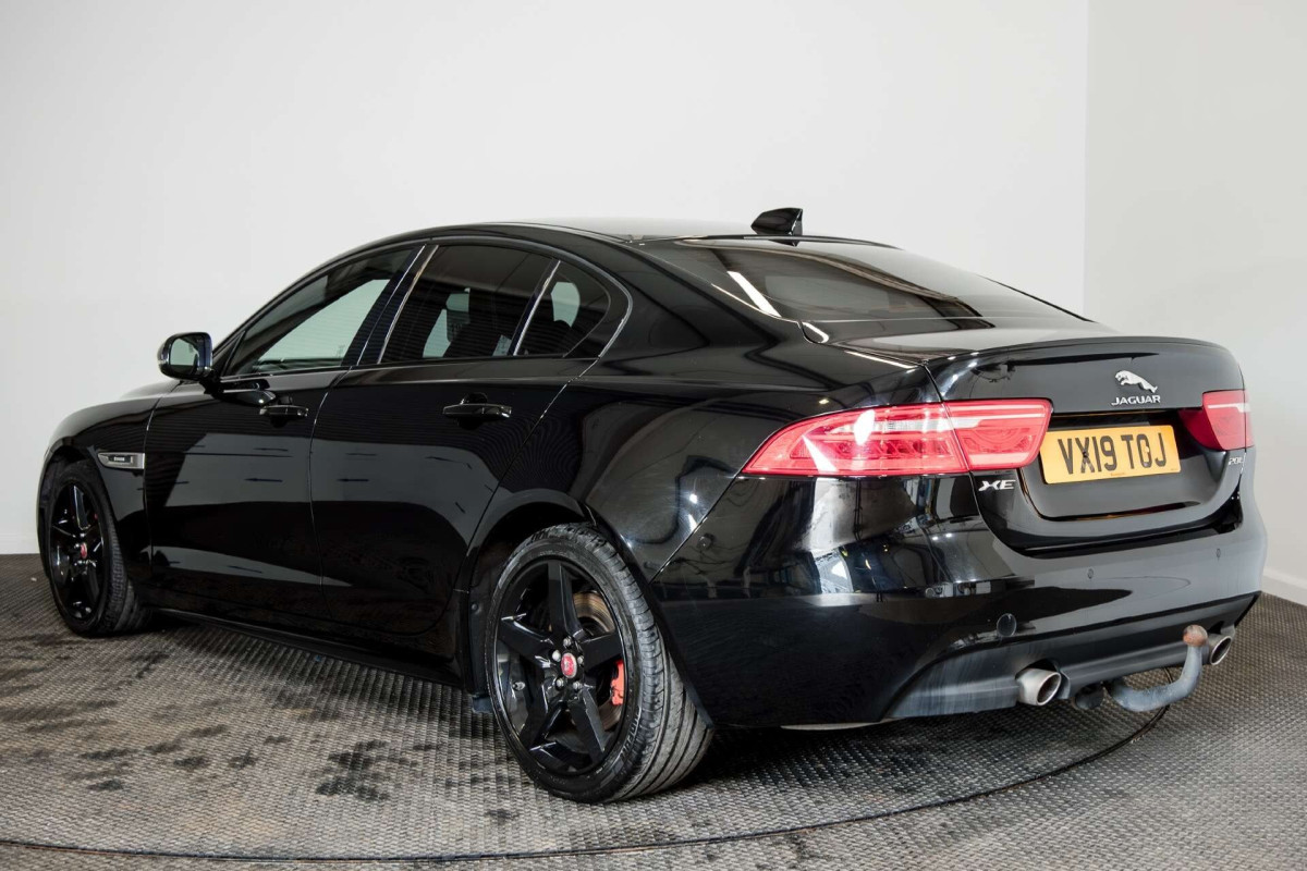 JAGUAR XE 2019 (19) 2.0I GPF R-SPORT SALOON 4DR PETROL AUTO EURO 6 (S/S) (200 PS) - 2019 - £12,250