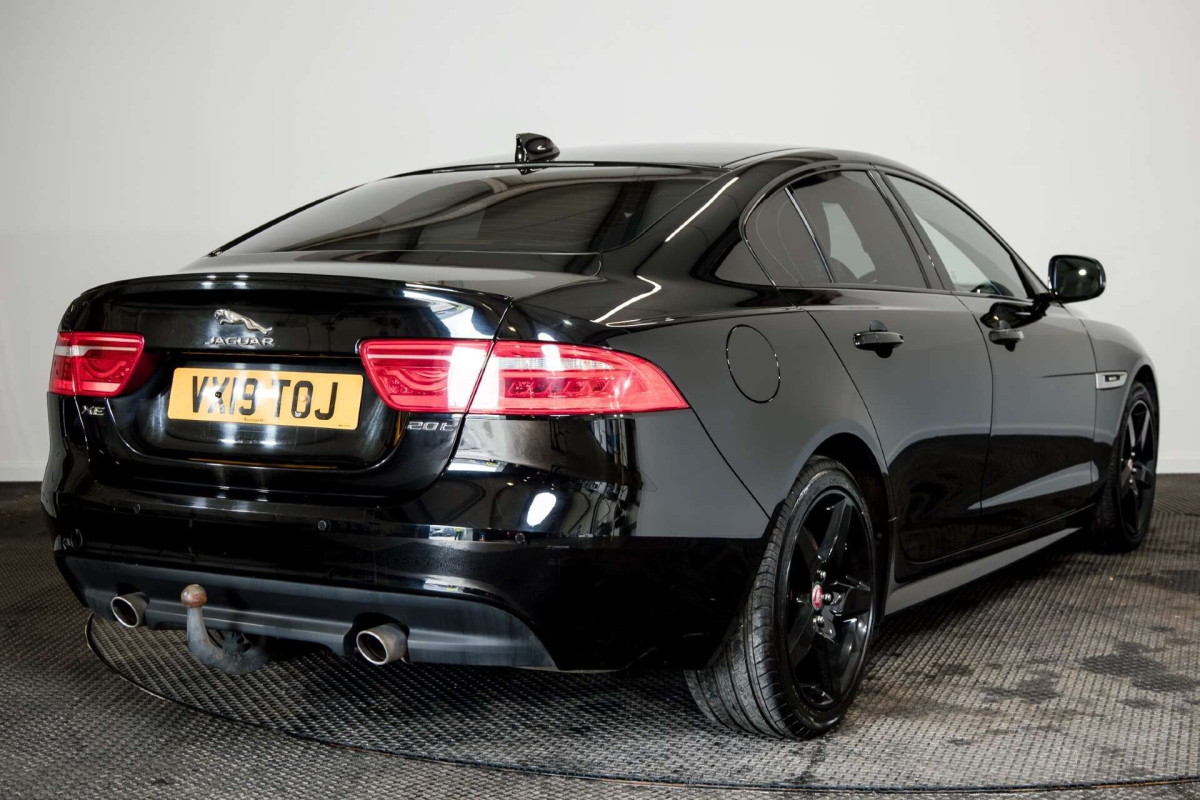 JAGUAR XE 2019 (19) 2.0I GPF R-SPORT SALOON 4DR PETROL AUTO EURO 6 (S/S) (200 PS) - 2019 - £12,250