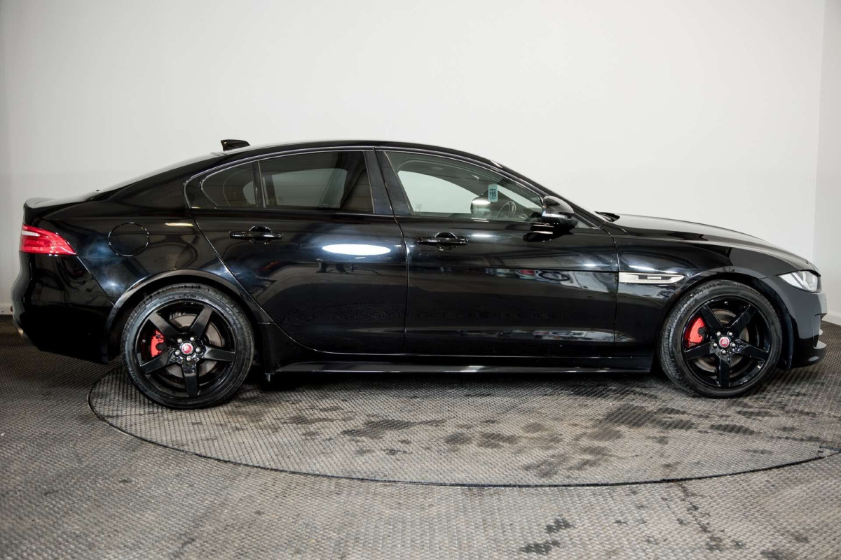 JAGUAR XE 2019 (19) 2.0I GPF R-SPORT SALOON 4DR PETROL AUTO EURO 6 (S/S) (200 PS) - 2019 - £12,250