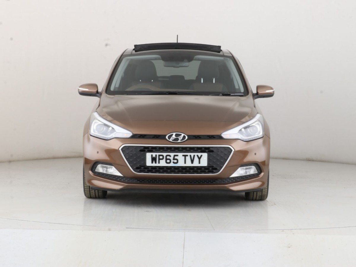 HYUNDAI I20 1.4 MPI PREMIUM SE NAV 5D 99 BHP - 2015 - £12,400