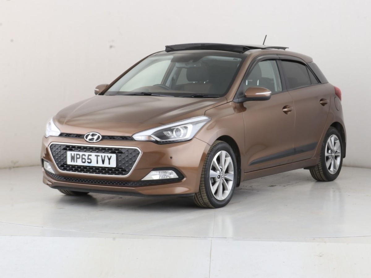 HYUNDAI I20 1.4 MPI PREMIUM SE NAV 5D 99 BHP - 2015 - £12,400