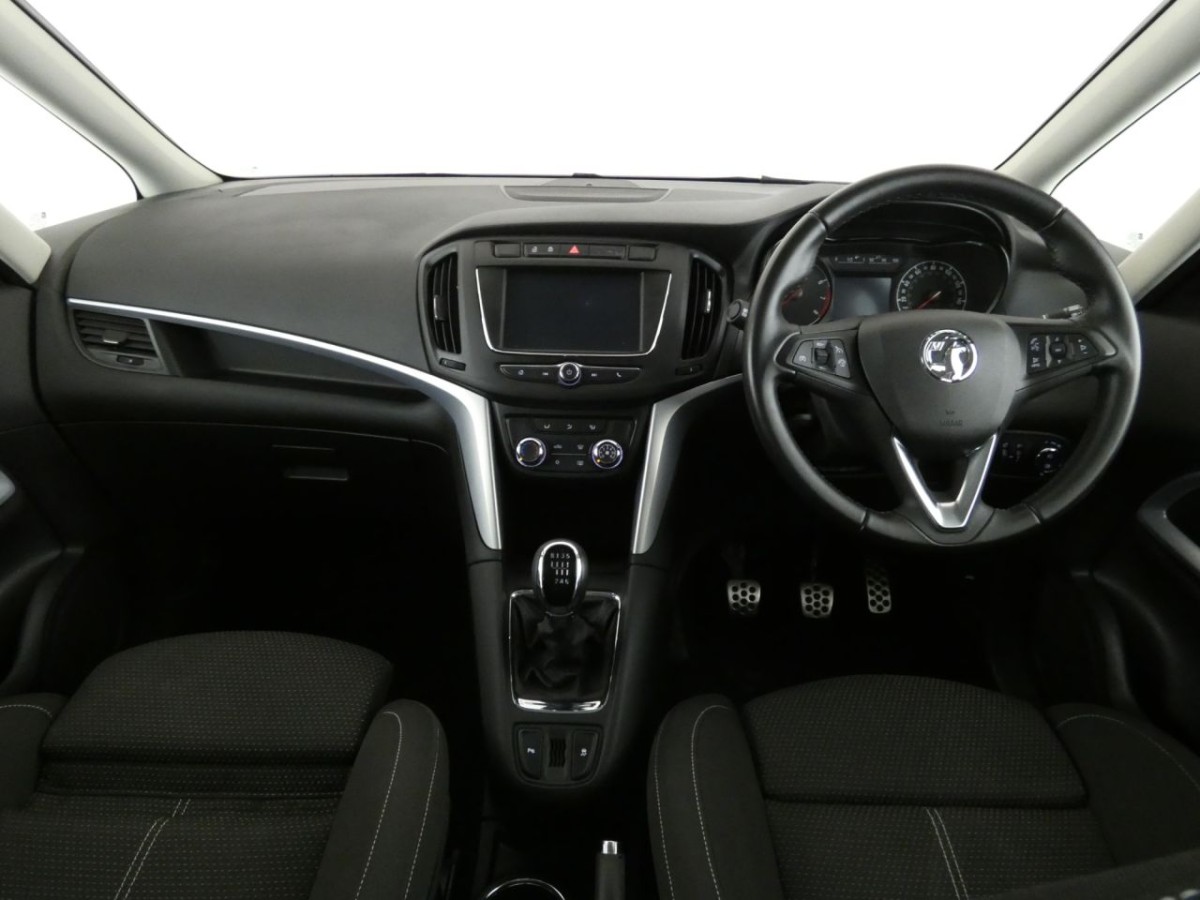 VAUXHALL ZAFIRA TOURER 1.4 SRI NAV 5D 138 BHP - 2018 - £14,990