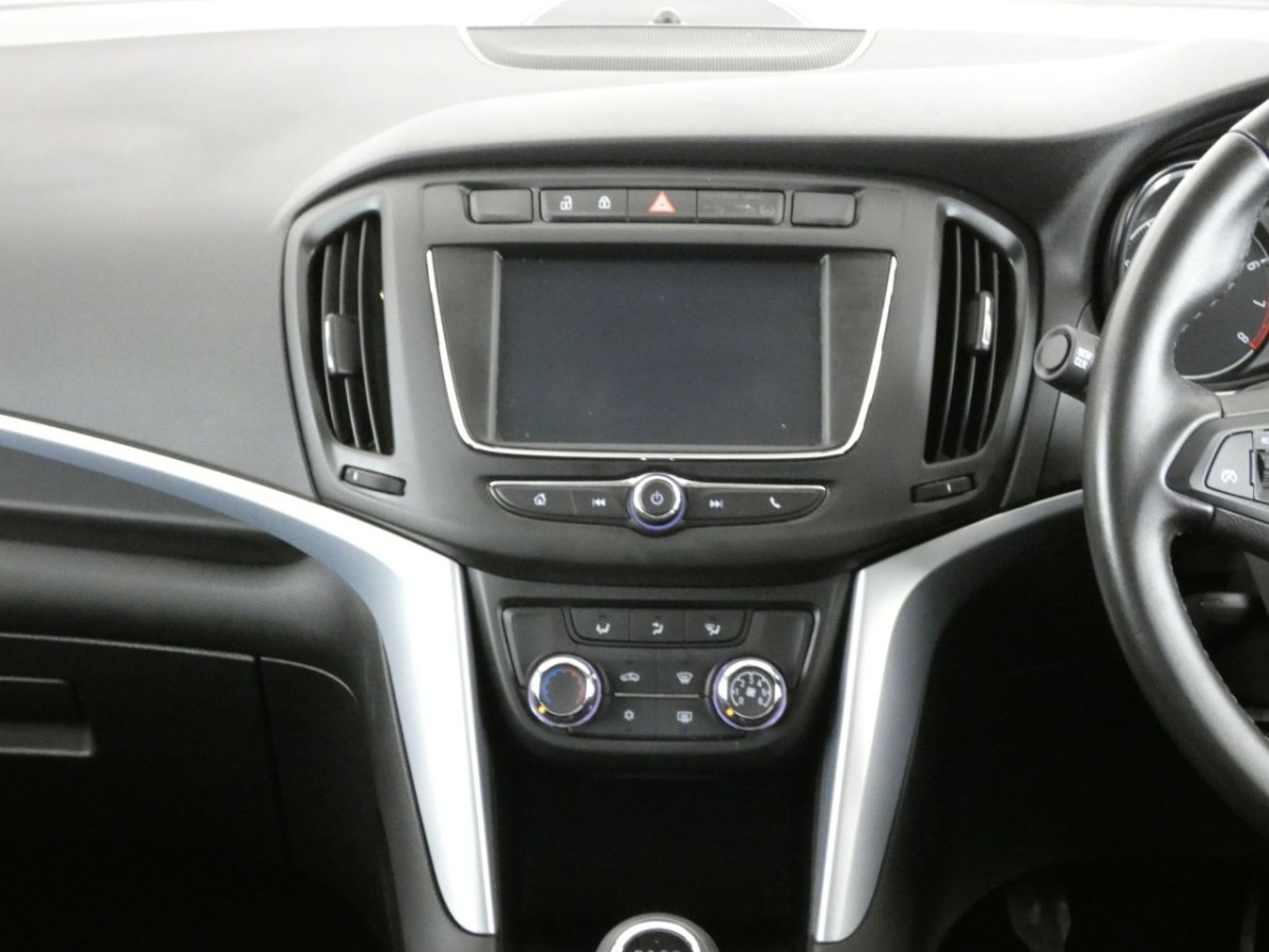 VAUXHALL ZAFIRA TOURER 1.4 SRI NAV 5D 138 BHP - 2018 - £14,990