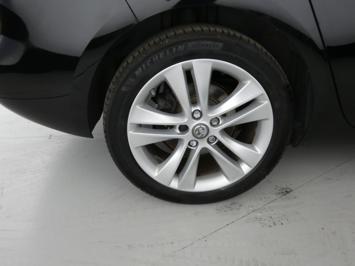 VAUXHALL ZAFIRA TOURER 1.4 SRI NAV 5D 138 BHP - 2018 - £14,990