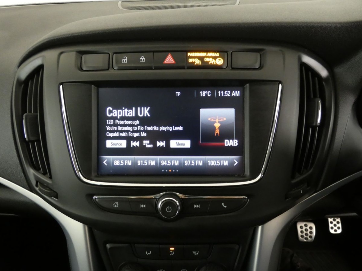 VAUXHALL ZAFIRA TOURER 1.4 SRI NAV 5D 138 BHP - 2018 - £14,990