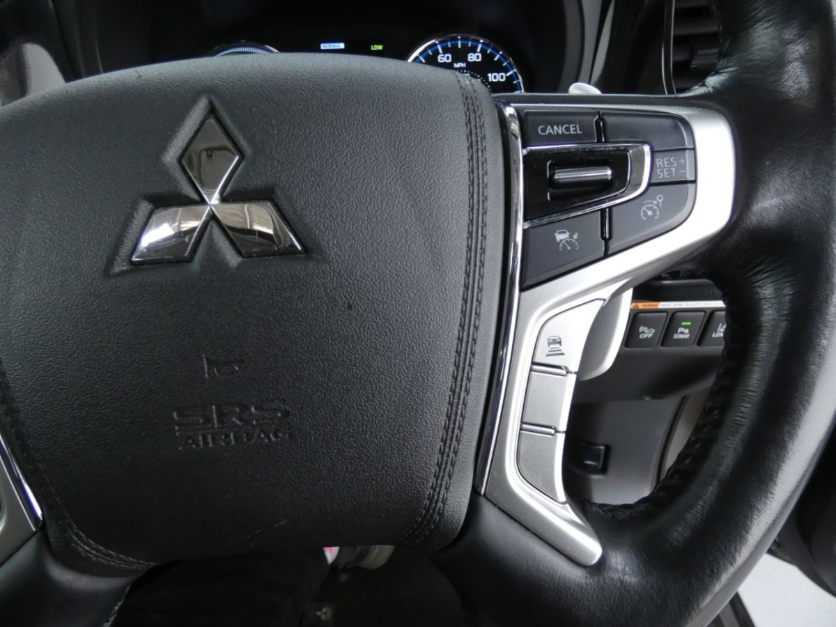MITSUBISHI OUTLANDER 2.0 PHEV 4HS 5D 200 BHP - 2018 - £16,400