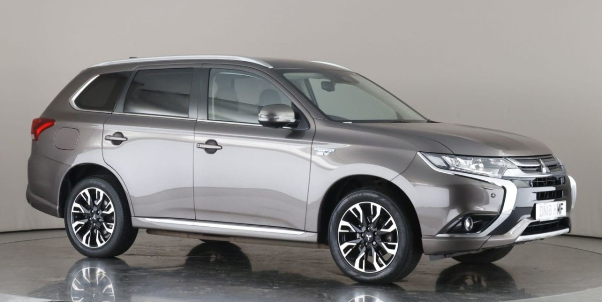 MITSUBISHI OUTLANDER 2.0 PHEV 4HS 5D 200 BHP - 2018 - £16,400