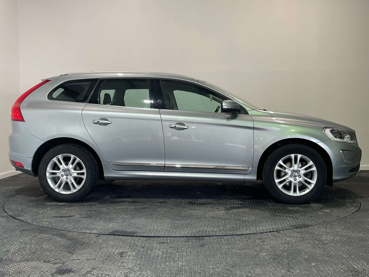 VOLVO XC60 2014 (14) 2.0 D4 SE LUX NAV SUV 5DR DIESEL GEARTRONIC EURO 6 (S/S) (181 PS) - 2014 - £11,250
