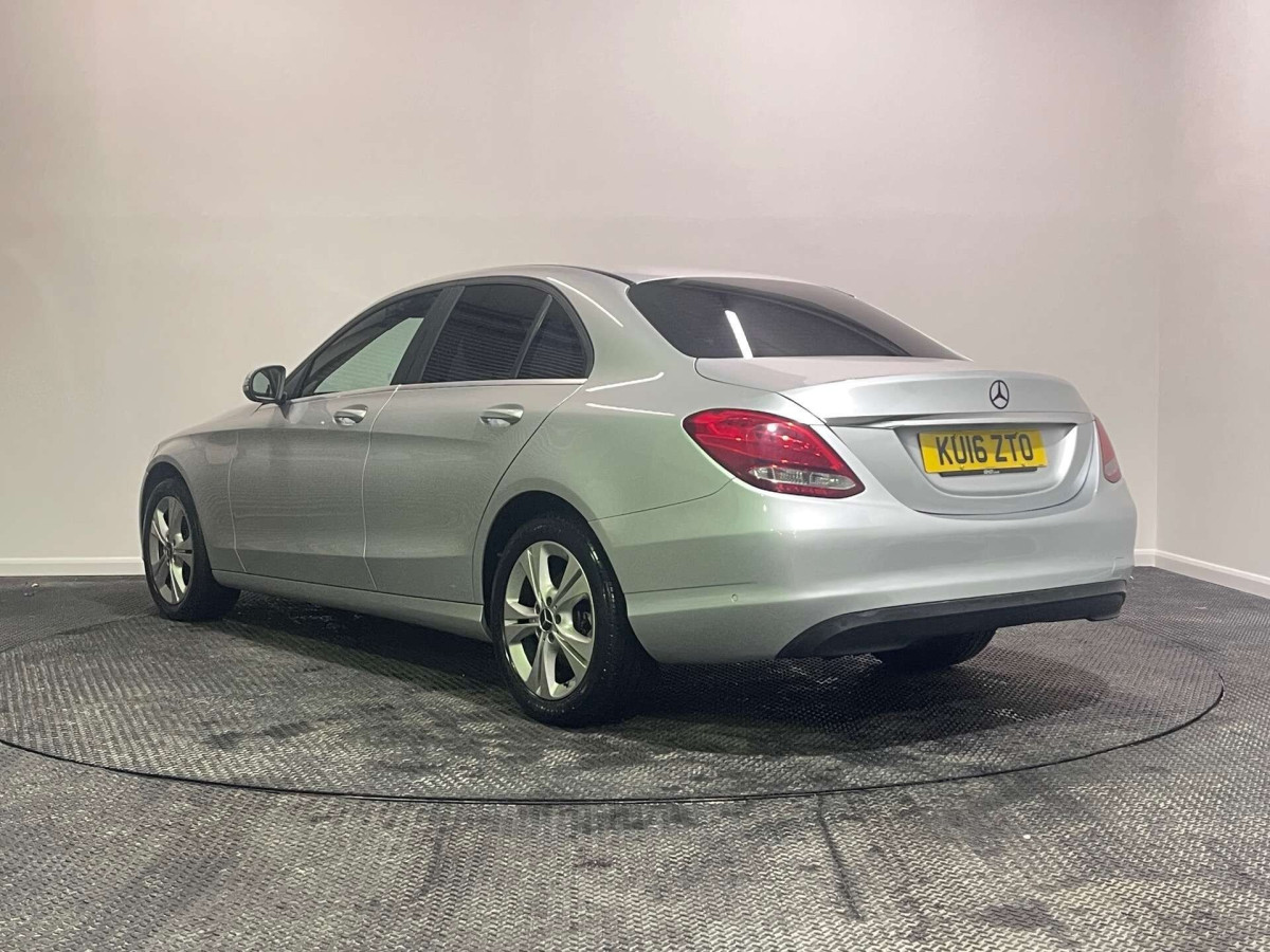 MERCEDES-BENZ C CLASS 2016 (16) 2.0 C200 SE SALOON 4DR PETROL 7G-TRONIC+ EURO 6 (S/S) (184 PS) - 2016 - £9,500